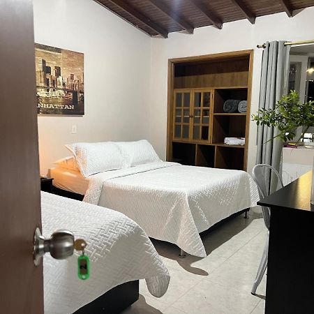 New Memphis Hostal Medellin Exterior photo