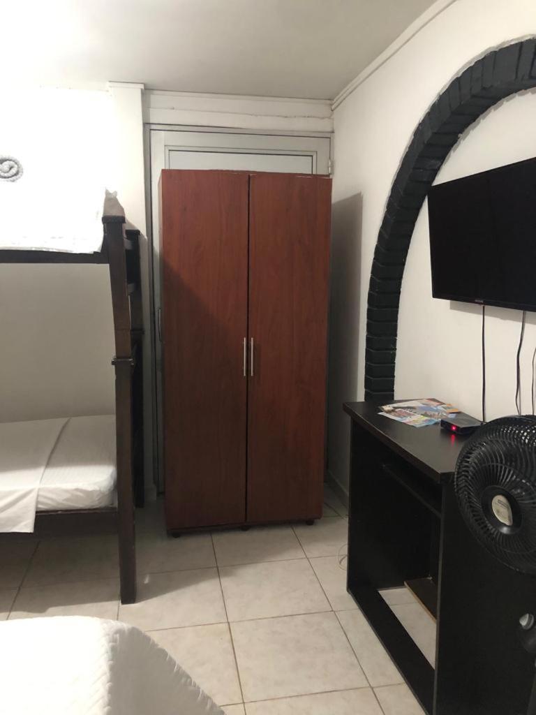 New Memphis Hostal Medellin Exterior photo